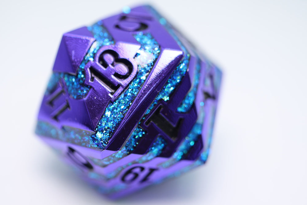 35MM METAL D20 - PURPLE WITH BLUE MICA