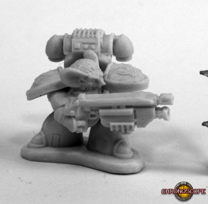 Space Mousling Looking Left